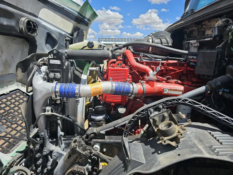 Volvo VNL 7m3 Acorazado Muelles 2013 - Motor Cummins - 640,309 millas - foto 19 - en venta Chihuahua