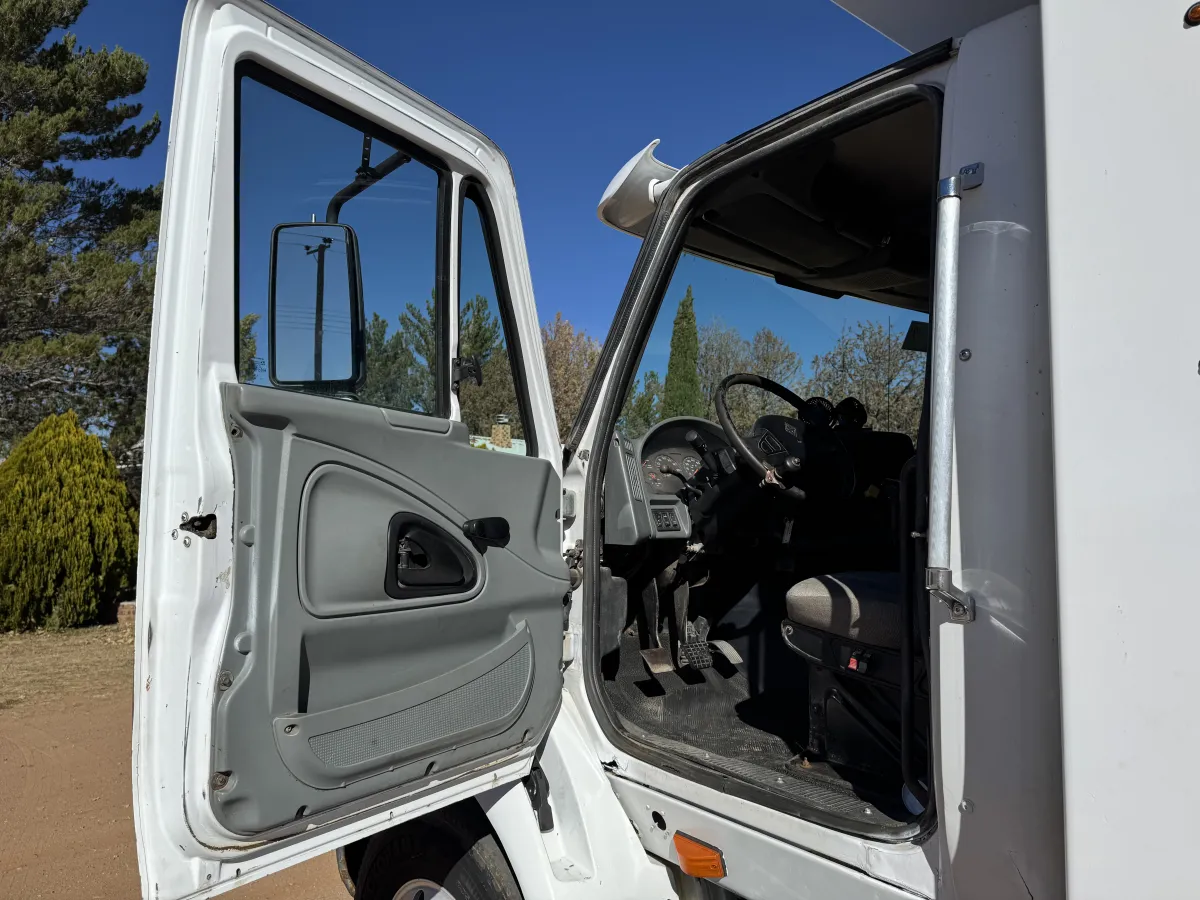 Internacional TranStar 8600 - Acorazado - 14 Metros 2006 - Motor Cummins - 613,966 millas - en venta Chihuahua