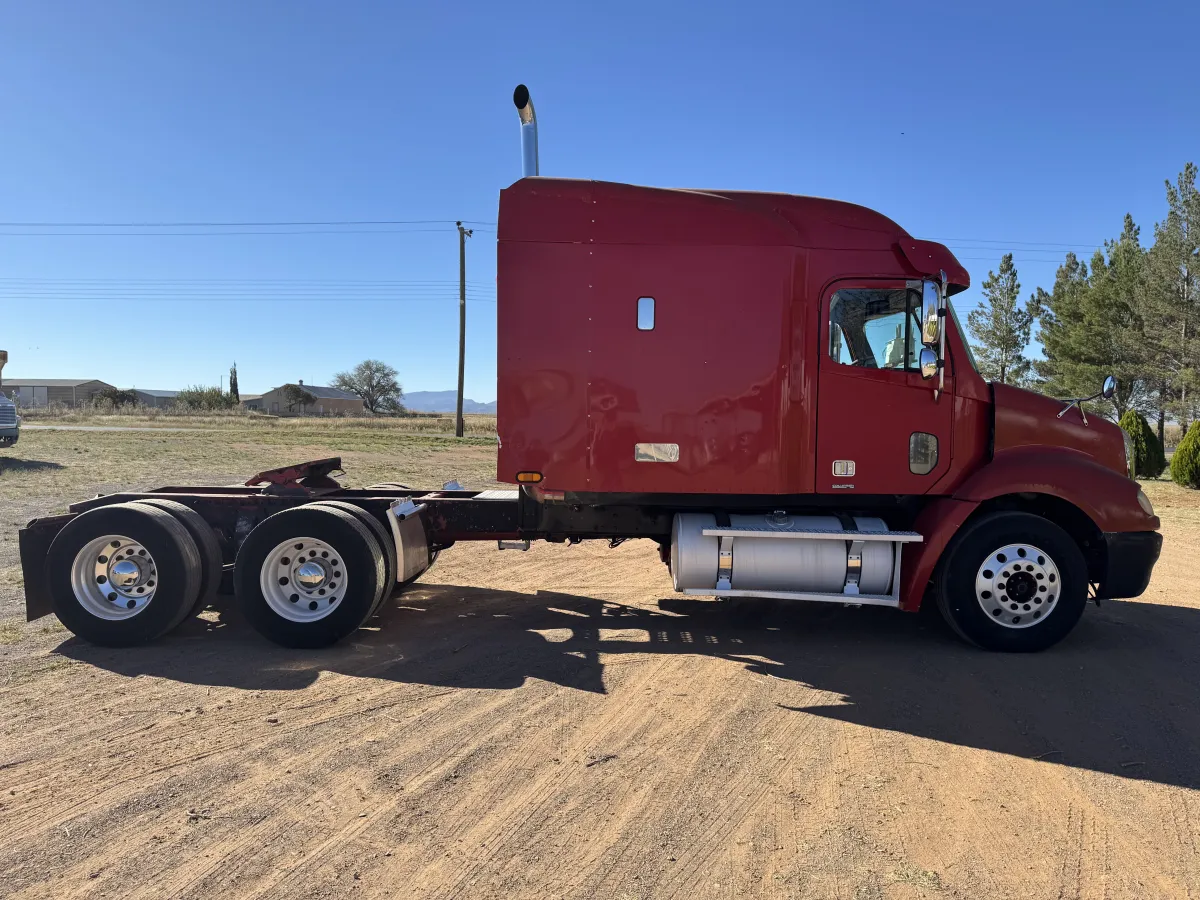 Freightliner Columbia 112 2004 - Motor Caterpillar - 964,055 millas - en venta Chihuahua
