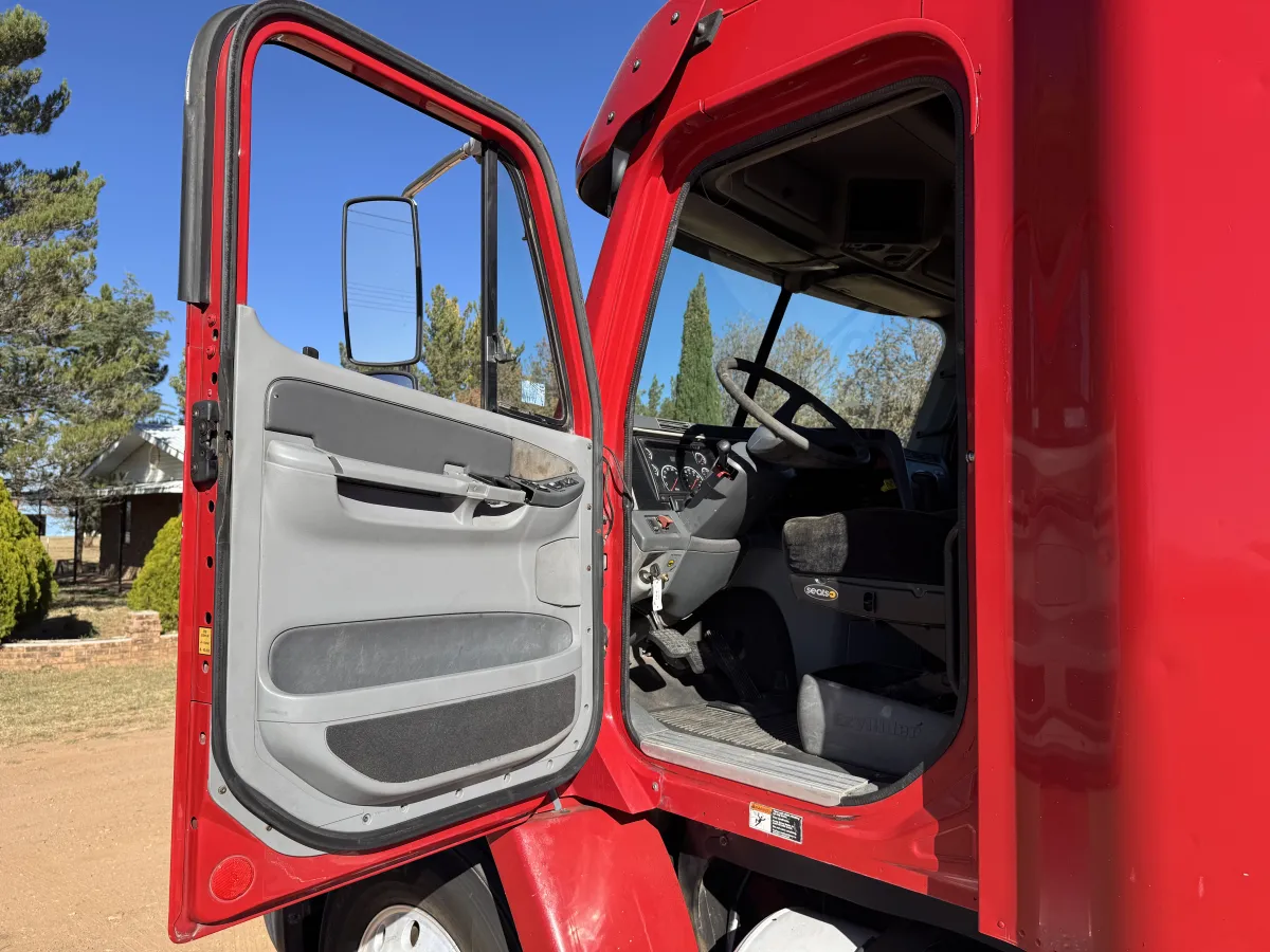 Freightliner Columbia 112 2004 - Motor Caterpillar - 964,055 millas - en venta Chihuahua