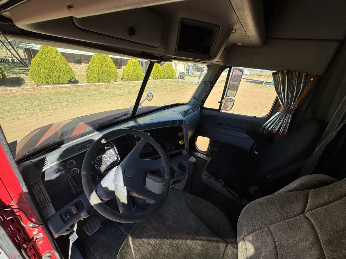 Freightliner Columbia 112 2004 - Motor Caterpillar - 964,055 millas - en venta Chihuahua