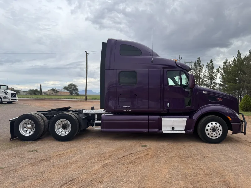 Peterbilt 587 2014 - Motor Paccar - 810,266 millas - foto 8 - en venta Chihuahua