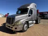 Freightliner Cascadia 2012 - foto 3
