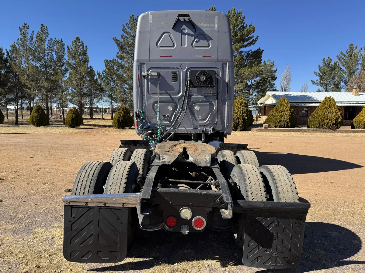 Freightliner Cascadia 2012 - Motor Cummins - 848,047 millas - en venta Chihuahua