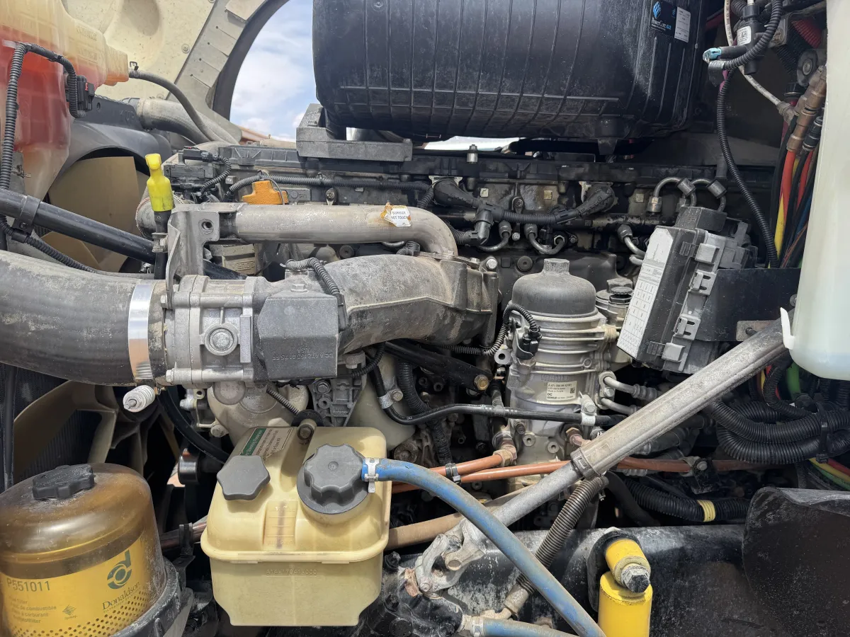 Freightliner 122SD Coronado 2016 - Motor Detroit - en venta Chihuahua