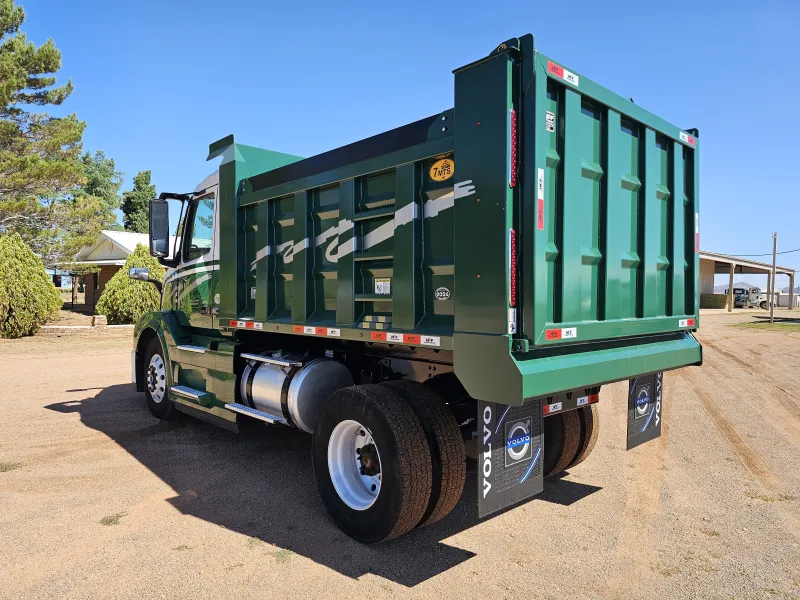 Volvo VNL 7m3 Acorazado Muelles 2016 - Motor Cummins - 964,170 millas - foto 5 - en venta Chihuahua