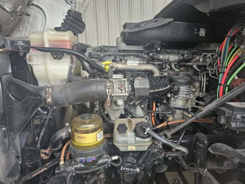Freightliner Cascadia 2014 - Motor Detroit - 851,253 millas - foto 19 - en venta Chihuahua