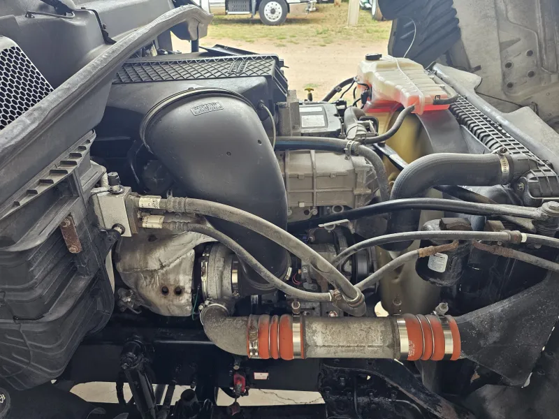 Freightliner Cascadia 2014 - Motor Detroit - 851,253 millas - foto 22 - en venta Chihuahua