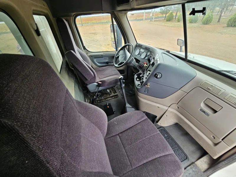 Freightliner Cascadia 2014 - Motor Detroit - 851,253 millas - foto 17 - en venta Chihuahua